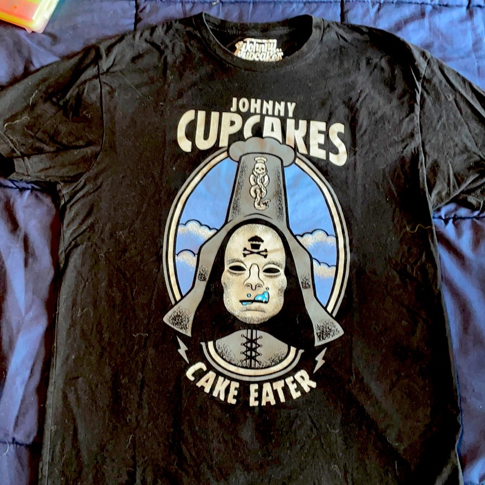 Johnny Cupcakes Dementor mens t